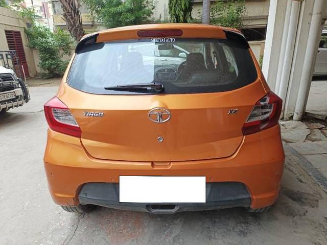 https://images10.gaadi.com/usedcar_image/4070200/original/processed_578765e1-0a17-40c5-a3ec-5baf0adf01b3.jpg?imwidth=6401