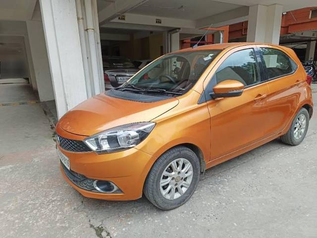 https://images10.gaadi.com/usedcar_image/4070200/original/processed_d4dd41fc-3a61-4a60-9b20-565169dd1a12.jpg?imwidth=6400