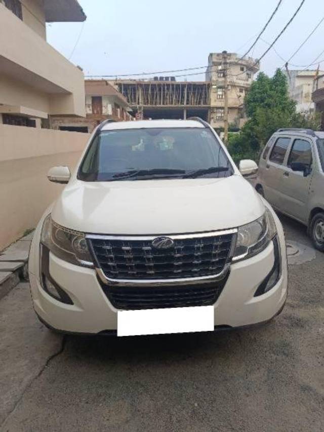 https://images10.gaadi.com/usedcar_image/4070396/original/processed_157cd845-92a6-408f-8582-2dfb5202e822.jpg?imwidth=6400