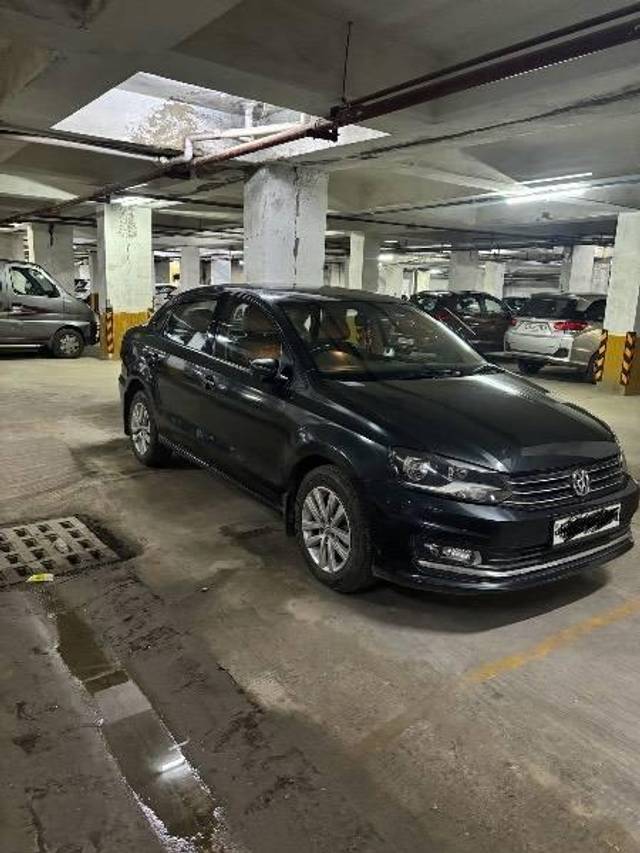 https://images10.gaadi.com/usedcar_image/4070429/original/processed_fcfe7bf4-daf3-42cc-bba0-f762ff2ef84d.jpg?imwidth=6400