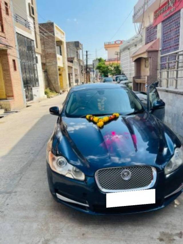 https://images10.gaadi.com/usedcar_image/4071027/original/processed_3d80400e-7025-465b-84df-0ba9086e2977.jpeg?imwidth=6400