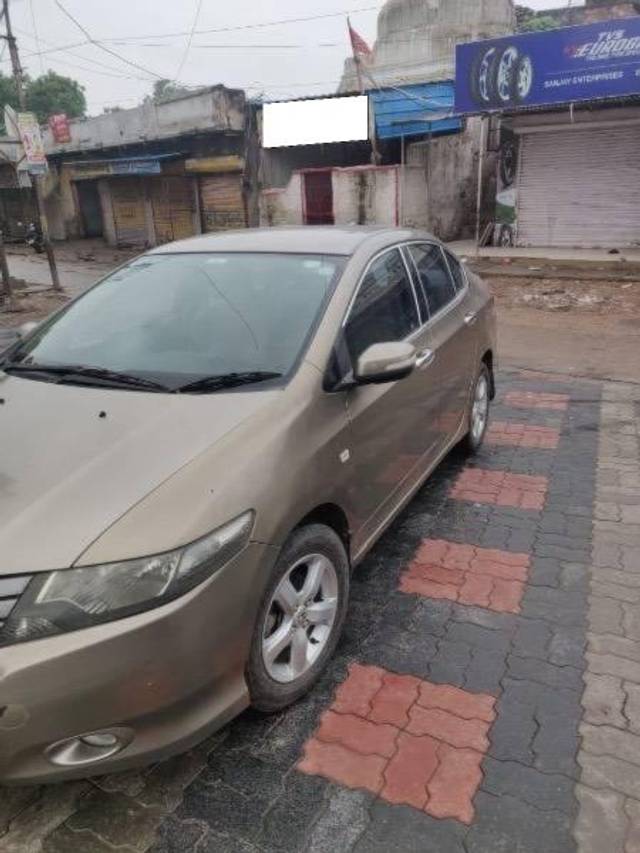 https://images10.gaadi.com/usedcar_image/4071155/original/processed_0c4f8630-f012-4da0-a33d-1076d3cc2d39.jpg?imwidth=6400