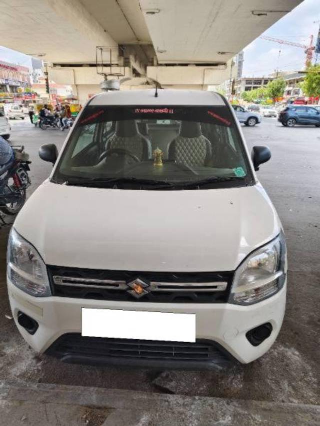 https://images10.gaadi.com/usedcar_image/4071210/original/processed_34e4b036-6593-42f8-9156-9de8d344269f.jpg?imwidth=6400