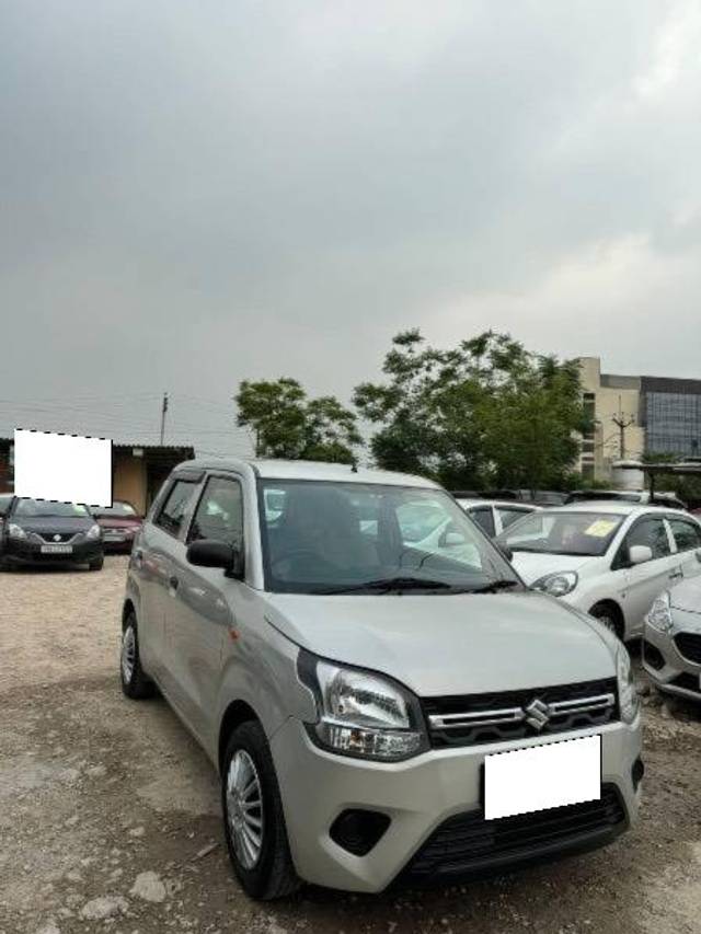 https://images10.gaadi.com/usedcar_image/4071433/original/processed_6f682588-a828-4333-91a8-15ca026fd868.jpg?imwidth=6401