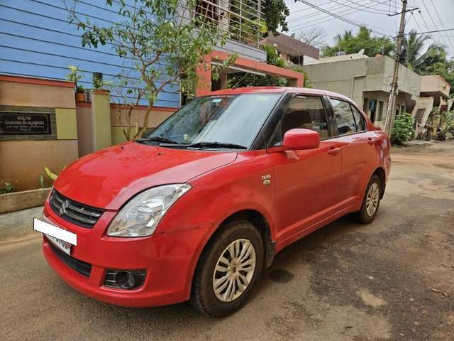 https://images10.gaadi.com/usedcar_image/4071662/original/processed_a0988d67-24f9-4bd2-8d69-602f1d136dd0.jpg?imwidth=6402