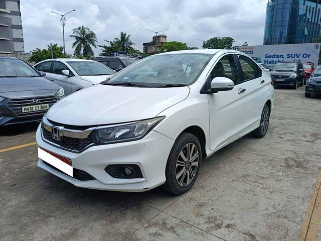 https://images10.gaadi.com/usedcar_image/4071736/original/processed_374dbc11df4ec3d58852df4fa1ab053b.jpg?imwidth=6401