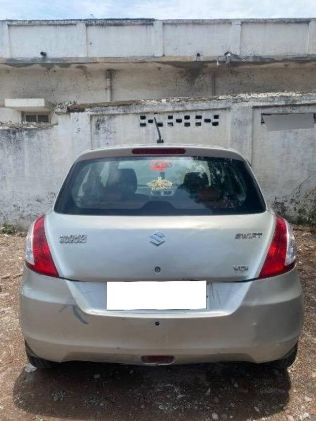 https://images10.gaadi.com/usedcar_image/4071818/original/processed_ebabb3e0-d04f-441b-84ec-c52eb9bf4597.jpeg?imwidth=6402