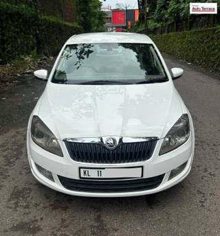 Skoda Rapid 2014-2016 Skoda Rapid 1.5 TDI AT Style Plus