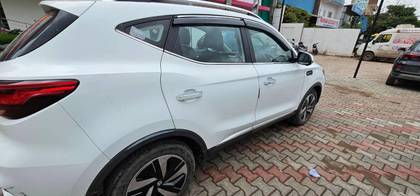 MG ZS EV Exclusive