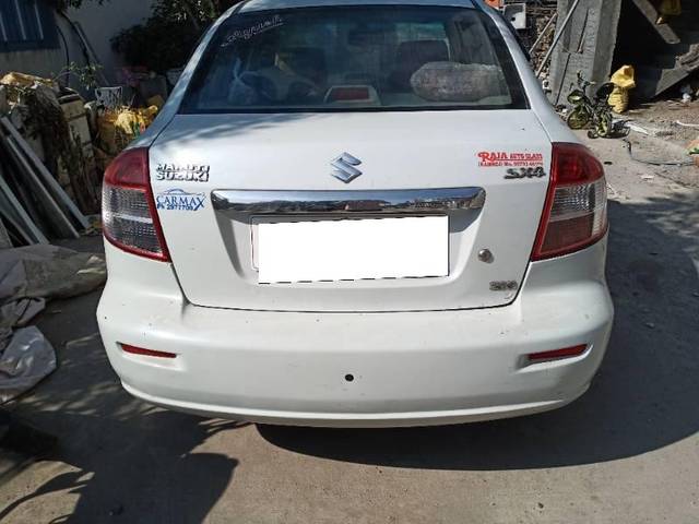 https://images10.gaadi.com/usedcar_image/4072575/original/processed_43750746-ea82-438f-acc6-923b14485514.jpg?imwidth=6400