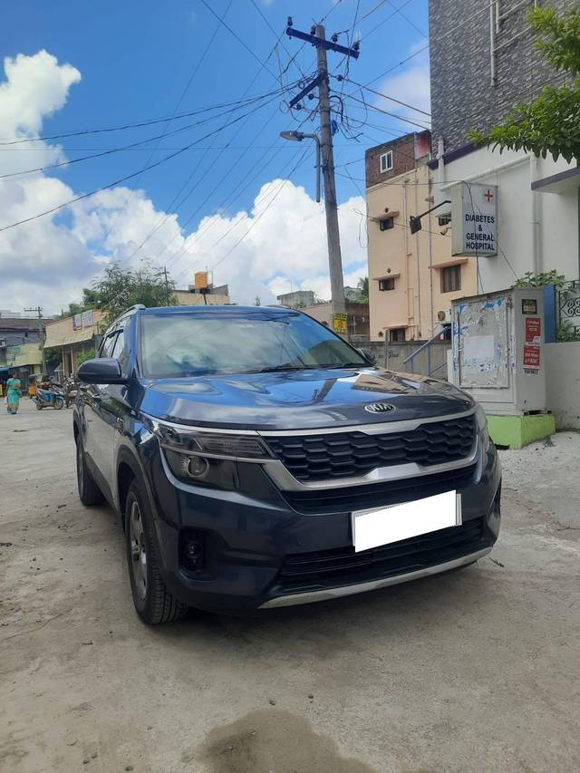 https://images10.gaadi.com/usedcar_image/4072584/original/processed_51a4b42be58ce6aa8506a3ff51edc53c.jpg?imwidth=6400