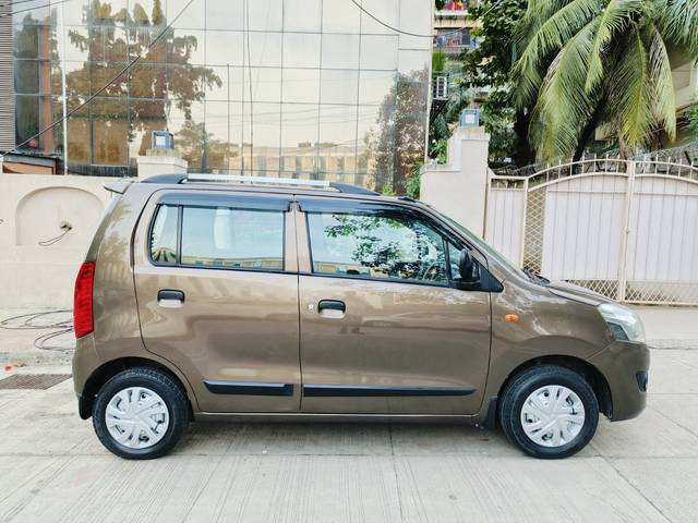 https://images10.gaadi.com/usedcar_image/4072662/original/861ee0ff202ddee8a2917aa568874769.jpg?imwidth=6401