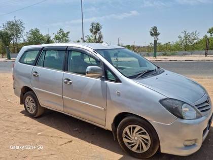 Toyota Innova 2.0 GX 8 STR BSIV