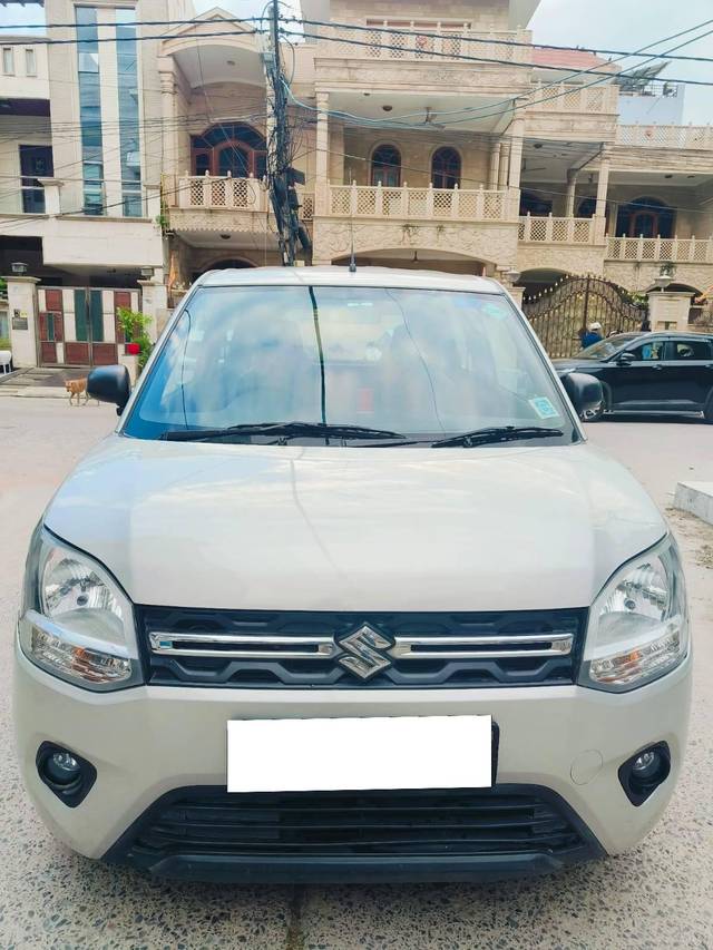 https://images10.gaadi.com/usedcar_image/4072917/original/processed_c06f5b2a29977526d43e756da2cd6ca9.jpeg?imwidth=6400