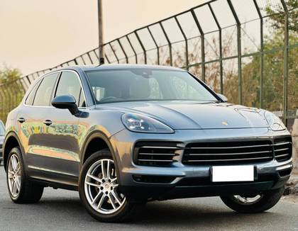 Porsche Cayenne Base