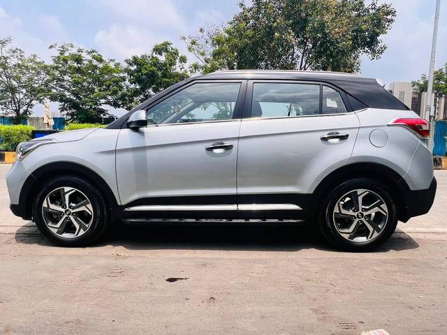 https://images10.gaadi.com/usedcar_image/4072954/original/processed_e572ac4ba272c31ba0cbe4a8c9261cf8.jpeg?imwidth=6402