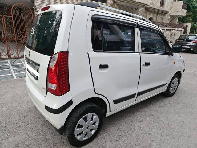 https://images10.gaadi.com/usedcar_image/4072973/original/processed_3705d9101f32d955ccf90e429213937c.jpg?imwidth=6402