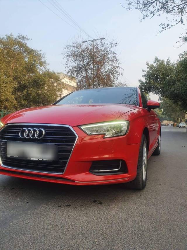 https://images10.gaadi.com/usedcar_image/4073007/original/processed_3cc07725c5b5725b2bba2134ef9819cb.jpg?imwidth=6402