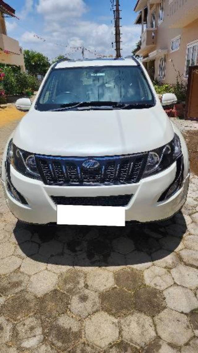 https://images10.gaadi.com/usedcar_image/4073321/original/processed_2925af28-673e-42ef-b8b7-207b06ff7408.jpg?imwidth=6400