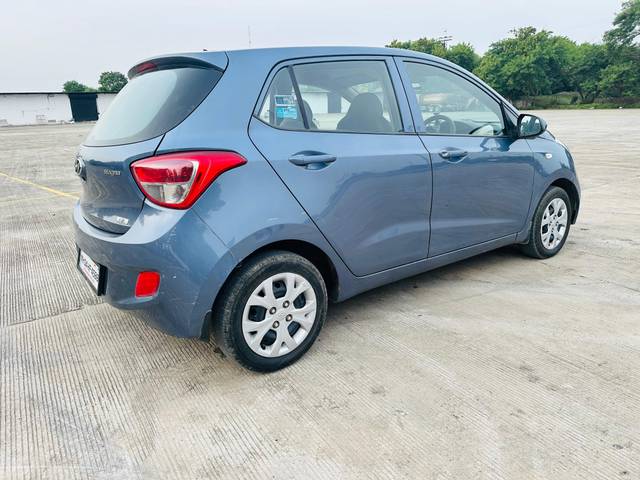 https://images10.gaadi.com/usedcar_image/4073440/original/processed_0ffeb05e803608ba4f6a7b659ce11d93.jpg?imwidth=6401