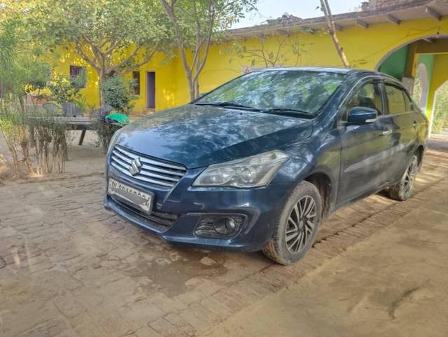 https://images10.gaadi.com/usedcar_image/4073695/original/processed_957795ae-8949-4bba-8e69-0d2a4a53a120.jpg?imwidth=6402