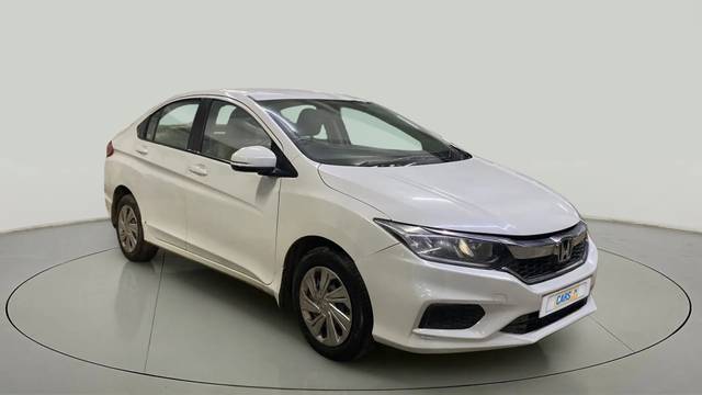 https://images10.gaadi.com/usedcar_image/4073725/original/ba9fc519adae1012db315ac7e1660a30.jpg?imwidth=6400