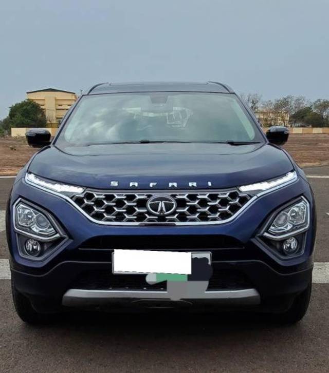 https://images10.gaadi.com/usedcar_image/4073771/original/processed_191256dc-23eb-44ad-b7a0-ba6a97f70e64.jpg?imwidth=6402