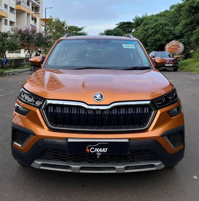 https://images10.gaadi.com/usedcar_image/4074057/original/processed_9c686fa872e5b9af88f319fe5408503d.jpeg?imwidth=6401