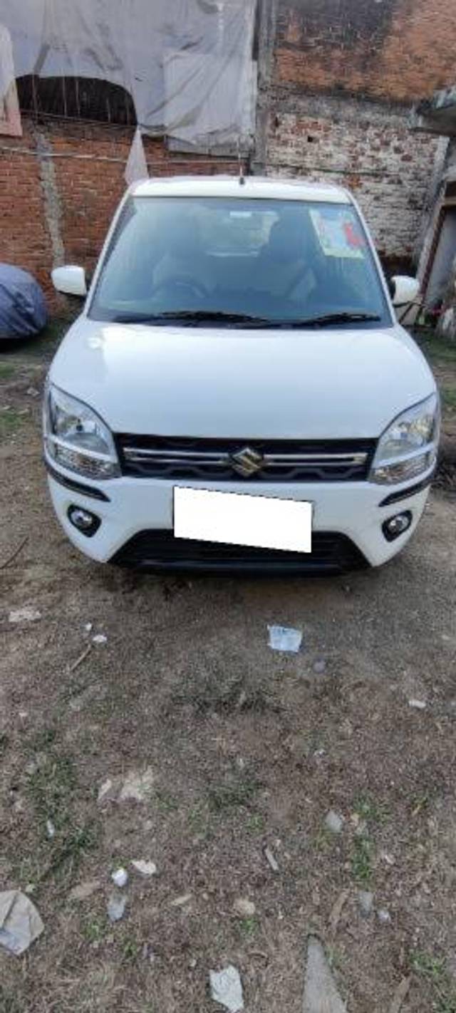 https://images10.gaadi.com/usedcar_image/4074218/original/processed_c073cc4f-f7c8-4d68-be36-c7df37040bce.jpg?imwidth=6401