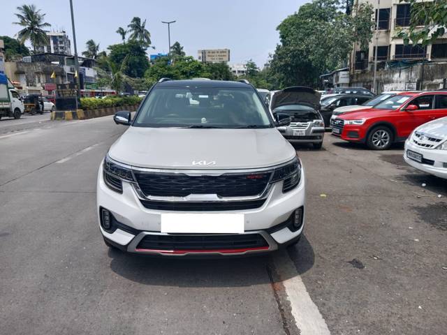 https://images10.gaadi.com/usedcar_image/4074269/original/processed_e5770630a204a96f9149a3b9205805a6.jpg?imwidth=6401