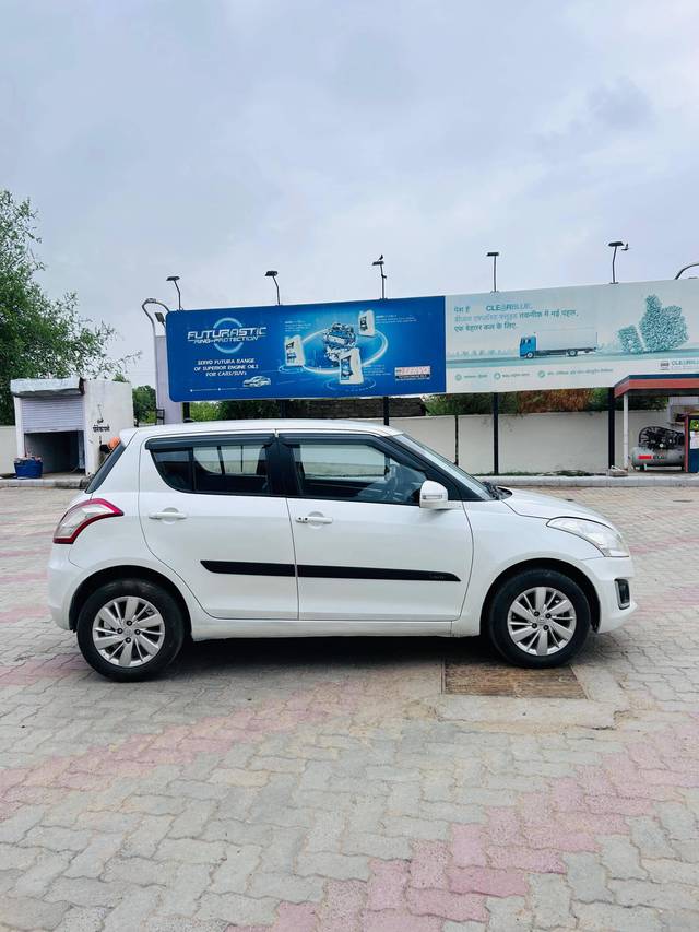 https://images10.gaadi.com/usedcar_image/4074429/original/processed_1a0b5861130f6e9f2c8102869c2d4998.jpg?imwidth=6401