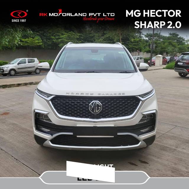 https://images10.gaadi.com/usedcar_image/4074432/original/processed_fcf19fb660a553a09c169645a87eb0b5.jpg?imwidth=6402