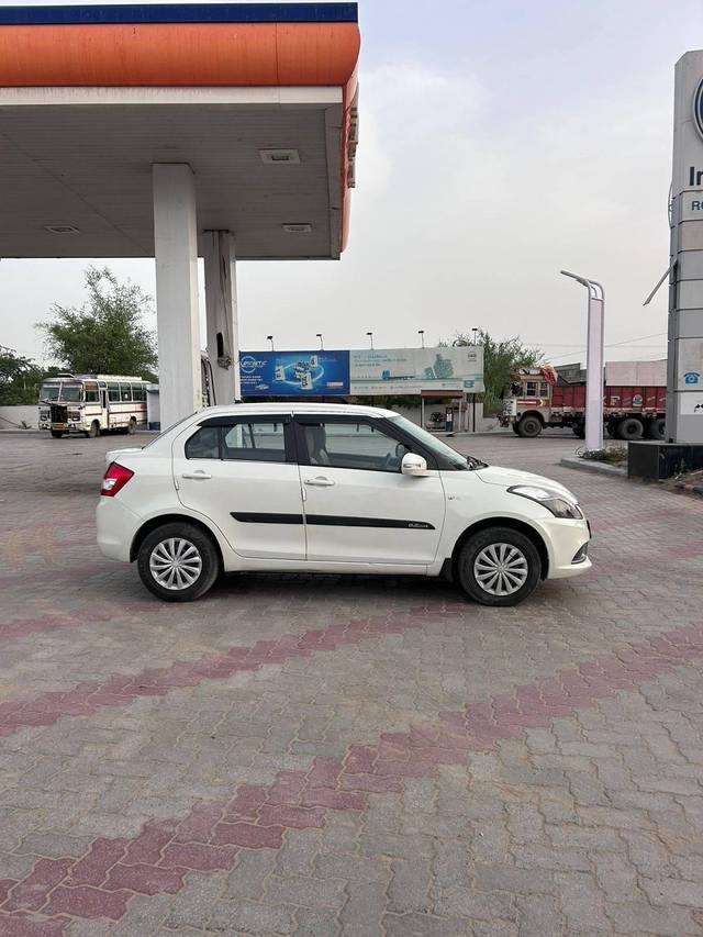 https://images10.gaadi.com/usedcar_image/4074434/original/processed_4dfed50e008db491123ec597ee5ffd27.jpg?imwidth=6401