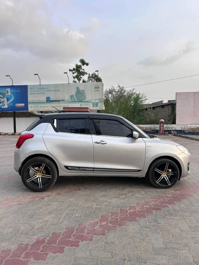 https://images10.gaadi.com/usedcar_image/4074461/original/processed_3fd4a740b6a90ecc74a251cf110744c2.jpg?imwidth=6401