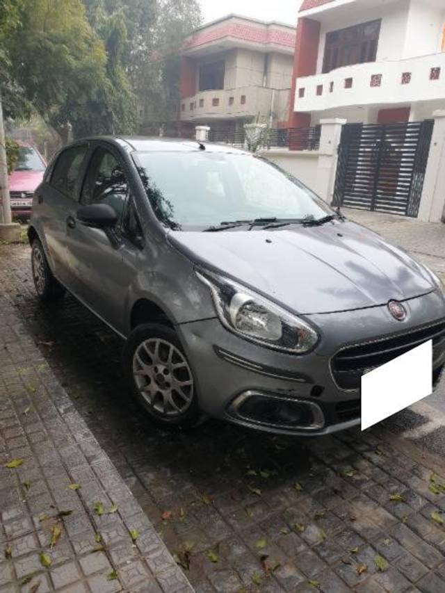 https://images10.gaadi.com/usedcar_image/4074535/original/processed_ece08937-aca1-4b0f-95e6-fff0ca8b29a7.jpg?imwidth=6400