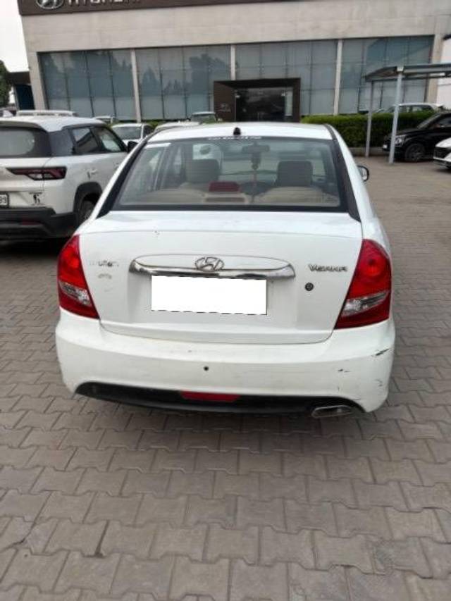 https://images10.gaadi.com/usedcar_image/4074664/original/processed_930be9a8-8caa-467b-b7f5-6ab26f48bace.jpeg?imwidth=6402