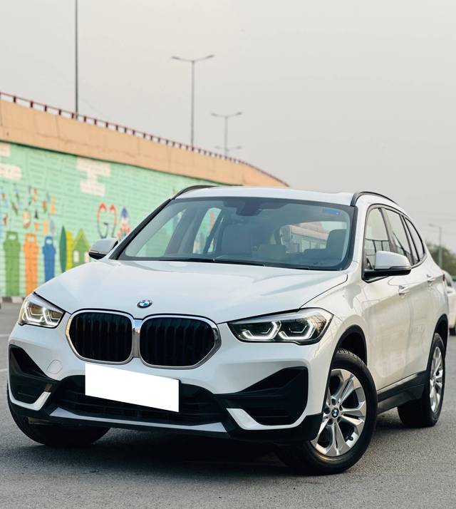 https://images10.gaadi.com/usedcar_image/4074778/original/processed_2da60c9a0393b92880fdc9f1d2913cc0.jpg?imwidth=6402