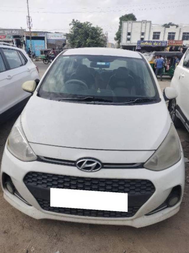 https://images10.gaadi.com/usedcar_image/4074794/original/processed_3adfbe6b-2943-4c84-80a7-be88fcf3f758.jpg?imwidth=6400