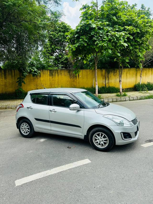 https://images10.gaadi.com/usedcar_image/4074821/original/c315aa1cb004cee8c6f9a999bcf258e9.jpg?imwidth=6400