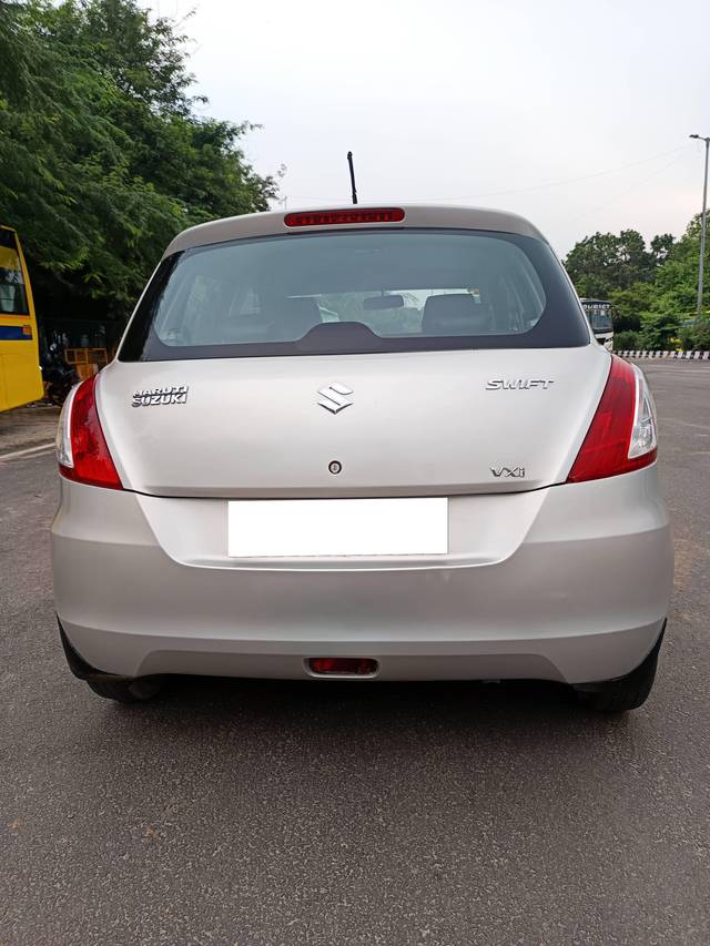 https://images10.gaadi.com/usedcar_image/4075084/original/processed_250e523198be684270175298ad3286f7.jpg?imwidth=6402