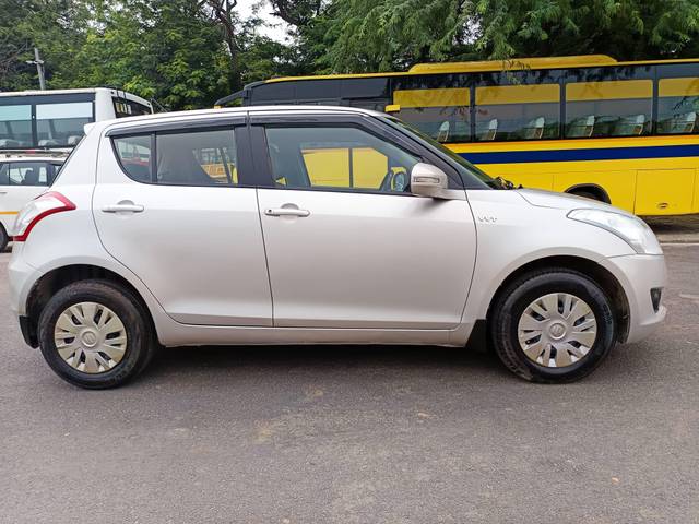 https://images10.gaadi.com/usedcar_image/4075084/original/processed_bcb9189220c07aec3bfd451d082e958a.jpg?imwidth=6401