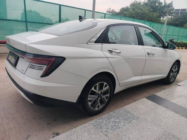 https://images10.gaadi.com/usedcar_image/4075105/original/processed_b4b5fcf57e42774e760f79d63251df4e.jpg?imwidth=6402