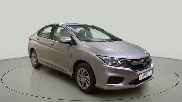 https://images10.gaadi.com/usedcar_image/4075259/original/fe746dddff983b00076508687cc3193f.jpg?imwidth=6400