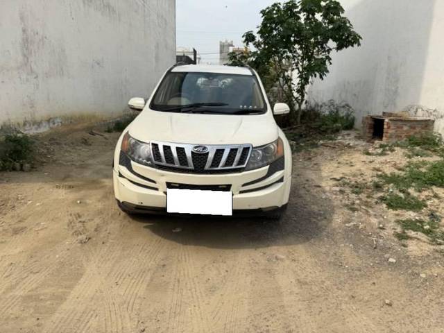 https://images10.gaadi.com/usedcar_image/4075572/original/processed_ad75b285-d9d3-43b2-956c-f3c2ccfc8afc.jpeg?imwidth=6402