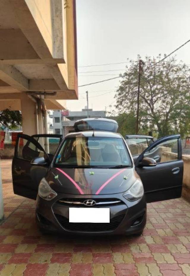 https://images10.gaadi.com/usedcar_image/4075618/original/processed_e3c2fb6f-bd17-4920-80db-bf728ab2d2e6.jpg?imwidth=6400