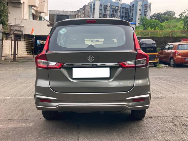 https://images10.gaadi.com/usedcar_image/4075813/original/processed_504896ce38d34d2bdf6b415e5d0f7a82.jpg?imwidth=6401