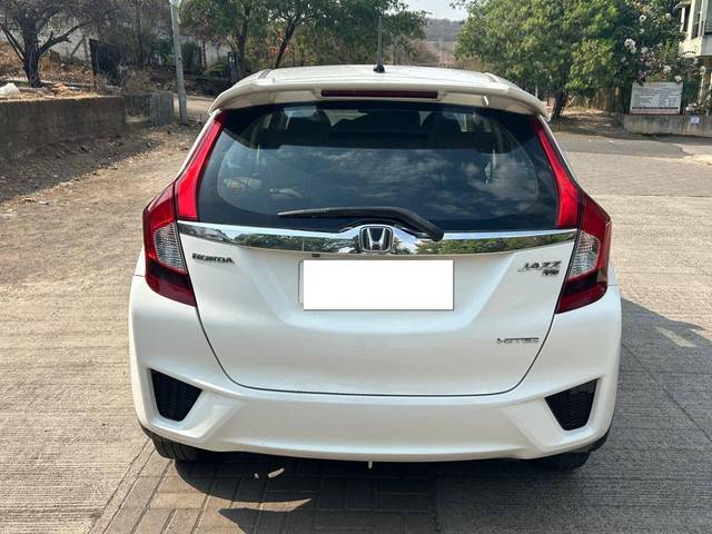 https://images10.gaadi.com/usedcar_image/4075865/original/processed_b6444cc079d5cda9aff01cb1ecb16408.jpg?imwidth=6401