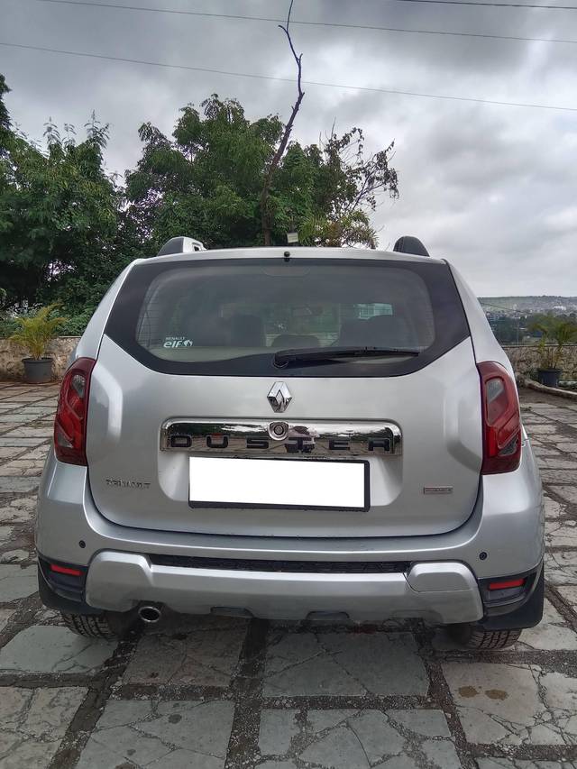 https://images10.gaadi.com/usedcar_image/4075867/original/processed_e18a2f589278e767f8b7ca49250f3612.jpg?imwidth=6402