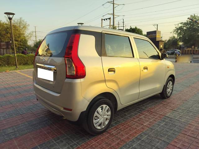 https://images10.gaadi.com/usedcar_image/4075901/original/processed_af3ba819cf66baf759c72d8e99890798.jpeg?imwidth=6401