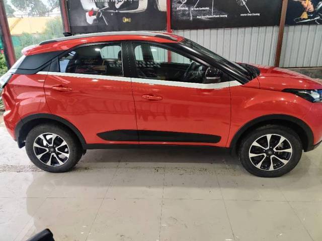 https://images10.gaadi.com/usedcar_image/4076051/original/processed_fe5e660f-7471-4e80-90f7-629c60938235.jpg?imwidth=6401